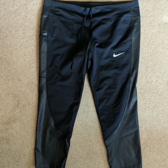 Nike Pants - Nike Cropped Running Pants